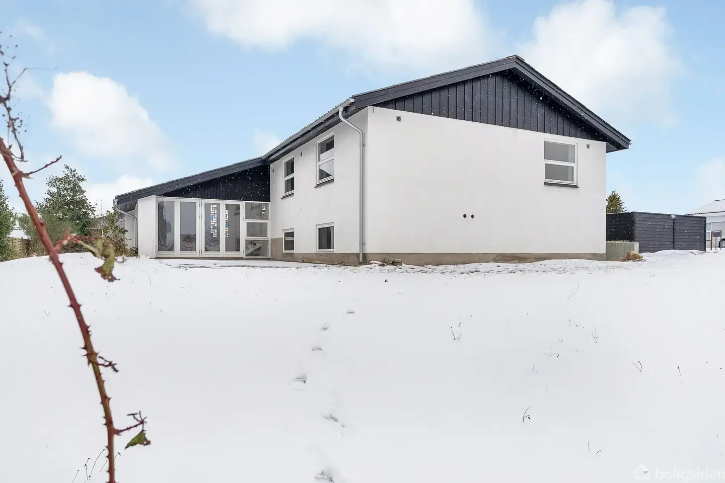 Villa 116 m² med 5 værelser på 837 m² grund nær skole