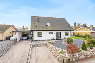 Villa på Skerrisvej 1A, 4840 Nørre Alslev