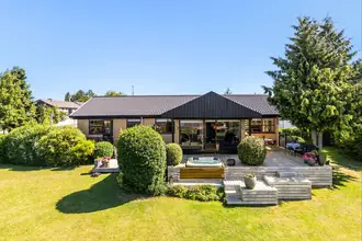 Villa på Gl. Hobrovej 151, 8920 Randers NV