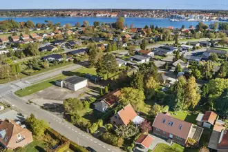 Villa på Hamborgskovvej 14, Sundby, 4800 Nykøbing F