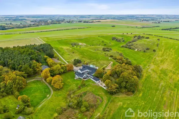 Landejendom på Svanholmsmindevej 25, 9293 Kongerslev