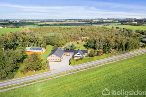 Landejendom på Vinkelvej 21, 7840 Højslev