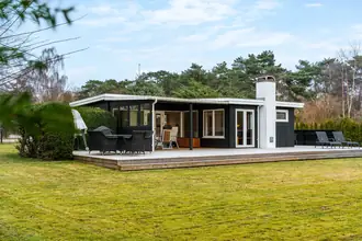 Fritidshus på Lundevej 11, Rågeleje, 3210 Vejby