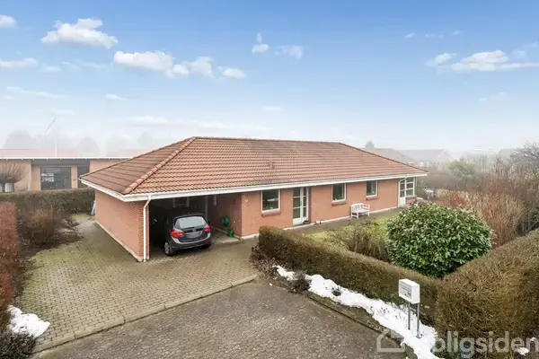 Villa på Sneppevej 10, 8723 Løsning