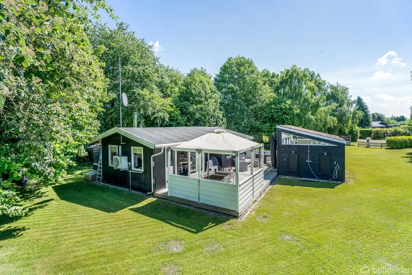 Nydeligt sommerhus i hjertet af Marielyst.