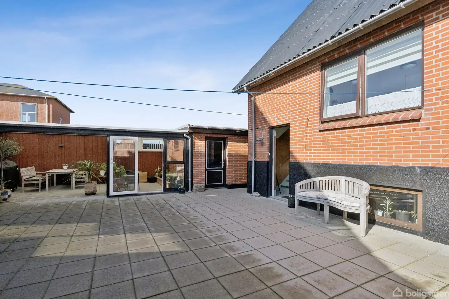 Charmerende byvilla med to boligenheder, ny 1. sal og skøn, privat gårdhave i hjertet af Thyborøn! - Visning 2