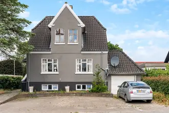 Villa på Lovbjergvej 6, Fangel, 5260 Odense S