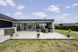 Villa på Lisas Allé 53, Dyrup, 5250 Odense SV