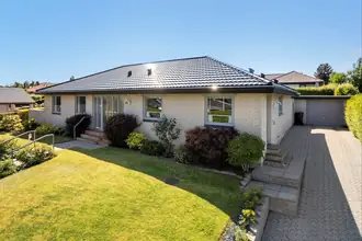 Villa på Sønderjyllands Alle 25, 9900 Frederikshavn