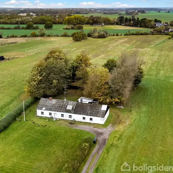 Landejendom på Tinggårdsvej 2, 4130 Viby Sjælland