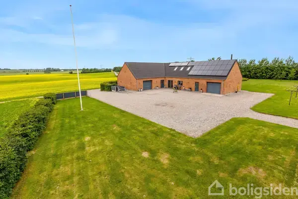Landejendom på Kyllinghusvej 1, 7500 Holstebro