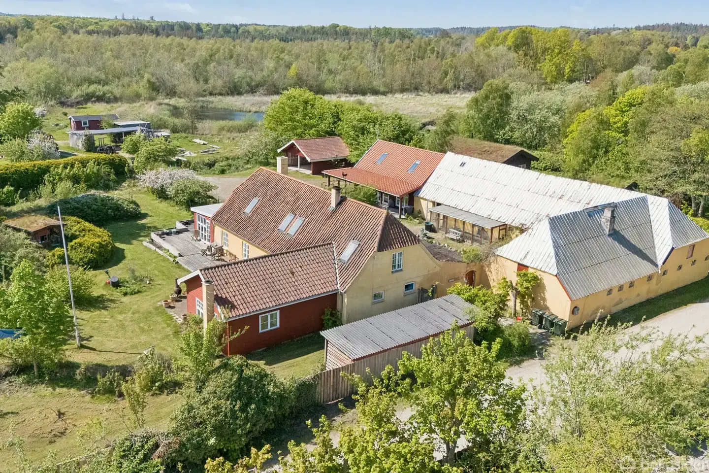 4.3 hektar ejendom med stort gæsteanneks - Visning 3