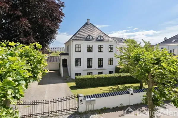 Ejerlejlighed på Vitus Berings Alle 5A, st., 2930 Klampenborg