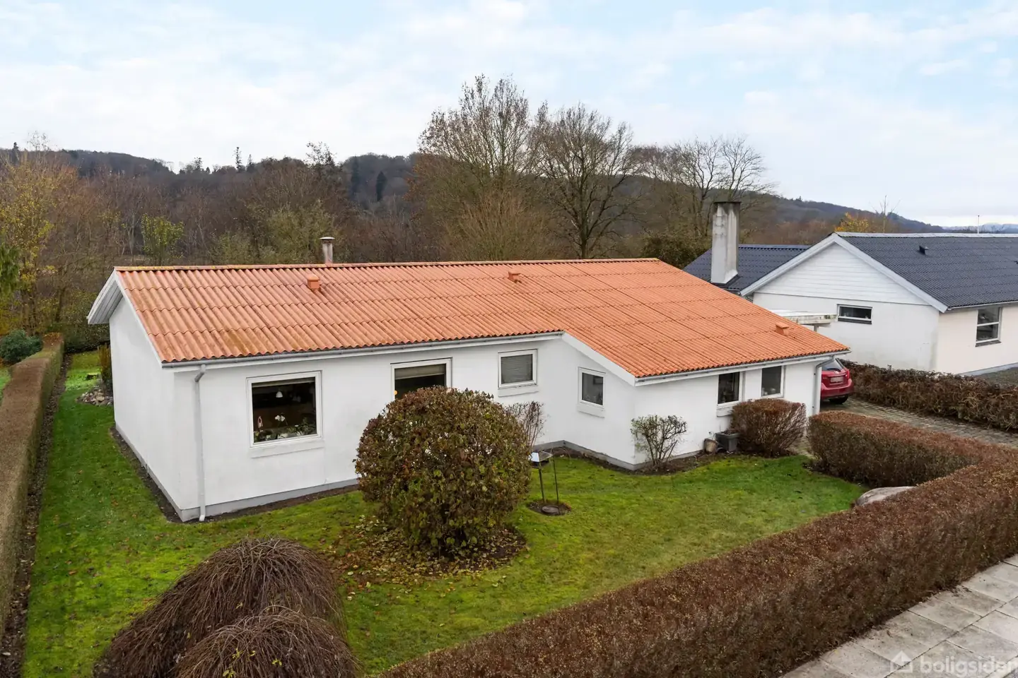 Gennemtænkt og rummelig villa i Skibet med skøn terrasse og grønne omgivelser