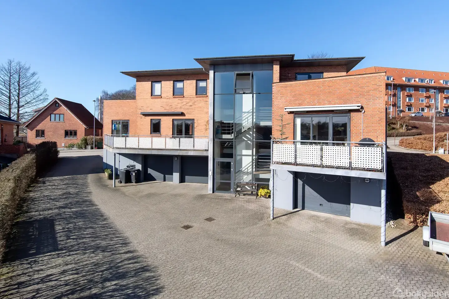 Indbydende ejerlejlighed med altan og elevator