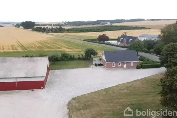 Specialejendom på Hovhedevej 40, 8370 Hadsten