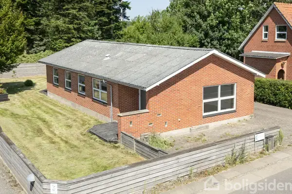 Villa på Hjørringvej 404, 9750 Østervrå