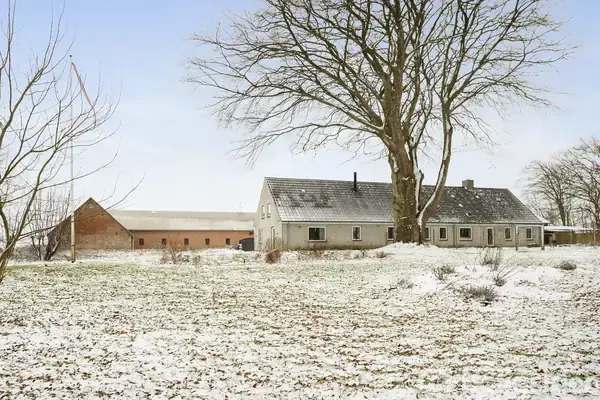 Landejendom på Uhrevej 3, 6862 Tistrup