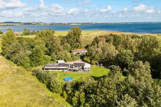 Villa på Nykøbingvej 32, 4300 Holbæk