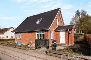 Villa på Hærvejen 226, 7323 Give