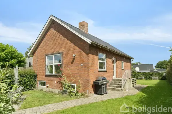 Villa på Algade 20, 8382 Hinnerup