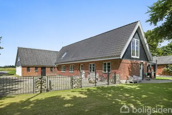 Villa på Skanderborgvej 135, 8382 Hinnerup