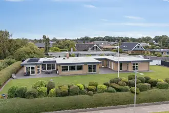 Villa på Østrigsvej 42, 4800 Nykøbing F