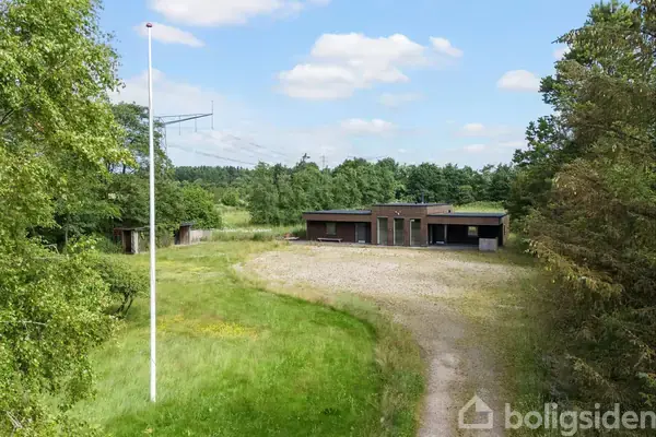 Landejendom på Bjalderupvej 13, 6870 Ølgod