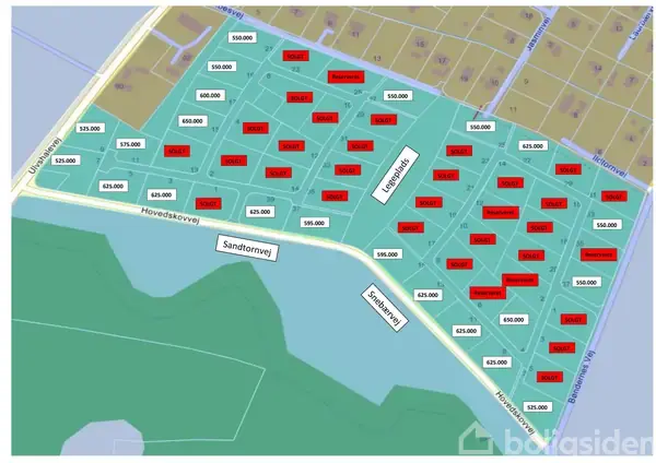 Kort over boligområde viser grunde til salg med priser angivet i dollars på hver grund. Rød markering indikerer solgte grunde. Vejnavne inkluderer "Hovedskovvej," "Sandornvej," og "Lyngbakke."