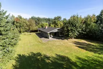 Fritidshus på Engdraget 8, Bratten, 9981 Jerup