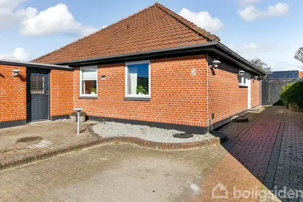 Villa på Mimers Alle 8, 6705 Esbjerg Ø