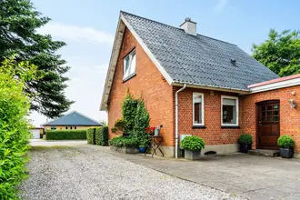 Villa på Ahornvej 2, Salten, 8653 Them