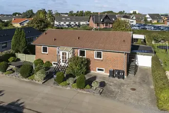 Villa på Fløjtevej 6, 8940 Randers SV