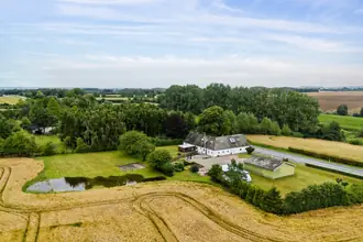 Landejendom på Nyborgvej 33, Refsvindinge, 5853 Ørbæk