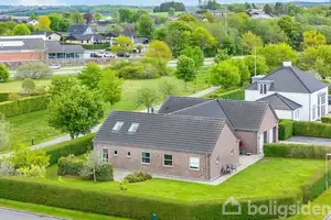 Villa på Højdedraget 166, 9530 Støvring