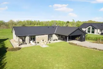 Villa på Under Rødtjørnen 28, Halgårde, 7500 Holstebro