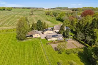 Landejendom på Holmdrupvej 6, Tved, 5700 Svendborg