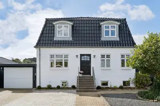 Villa på Østre Allé 18, 8600 Silkeborg