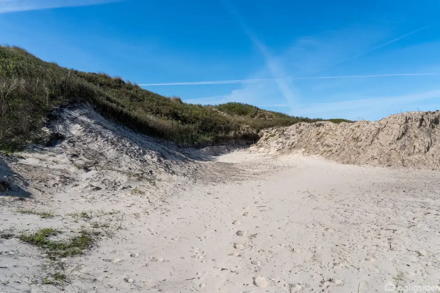 Spændende fritidshus grund i 1. klitrække - Sti direkte til strand! - Visning 3