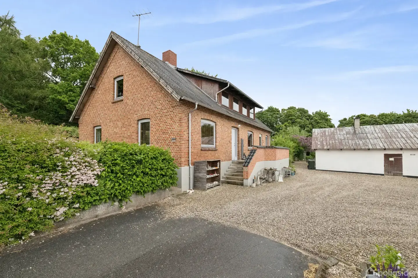 Landejendom på Ådalsvej 16, 8963 Auning