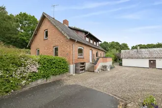 Landejendom på Ådalsvej 16, Liltved, 8963 Auning
