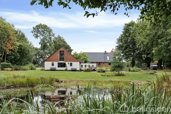 Landejendom på Skoldingvej 9, 7323 Give
