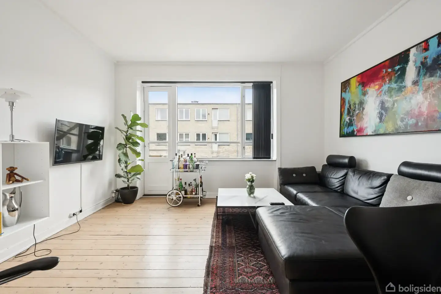 Delevenlig 2V'er med altan og indflytningsklar