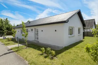 Villa på Tværgade 8, 9370 Hals