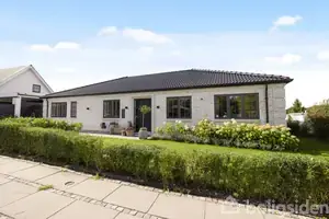 Villa på Stenhøjgårdsvej 19, 3460 Birkerød
