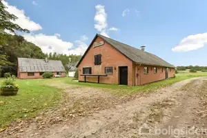 Landejendom på Digevej 1, 7323 Give