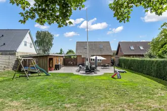 Villa på Rønnedevej 64, 4640 Faxe