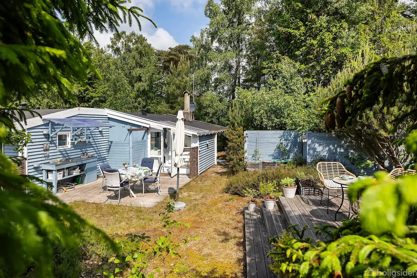 Hyggeligt og charmerende sommerhus beliggende på Dueodde, tæt på naturen og med kun 300 meter til stranden