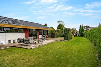 Villa på Mejsevænget 6, Snestrup, 5210 Odense NV