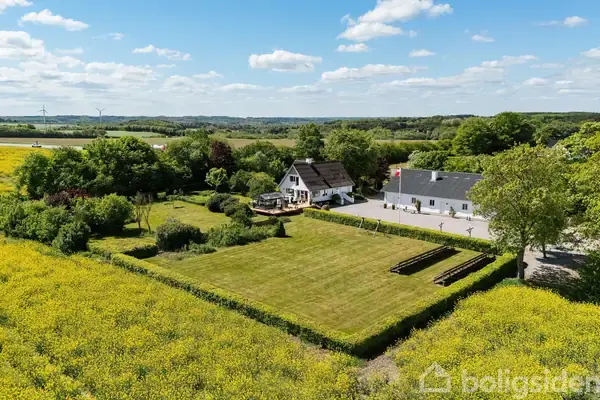 Villa på Holmgaardsvej 29, 8990 Fårup